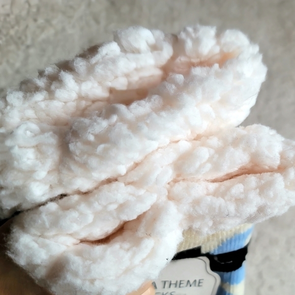 NEW Sherpa Theme Fleece-Lined Socks One Size - Picture 4 of 10